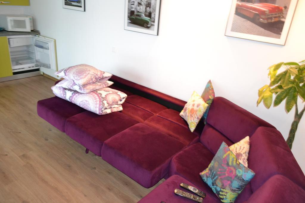 Happy Place - Casuta Galbena Domnesti  Room photo