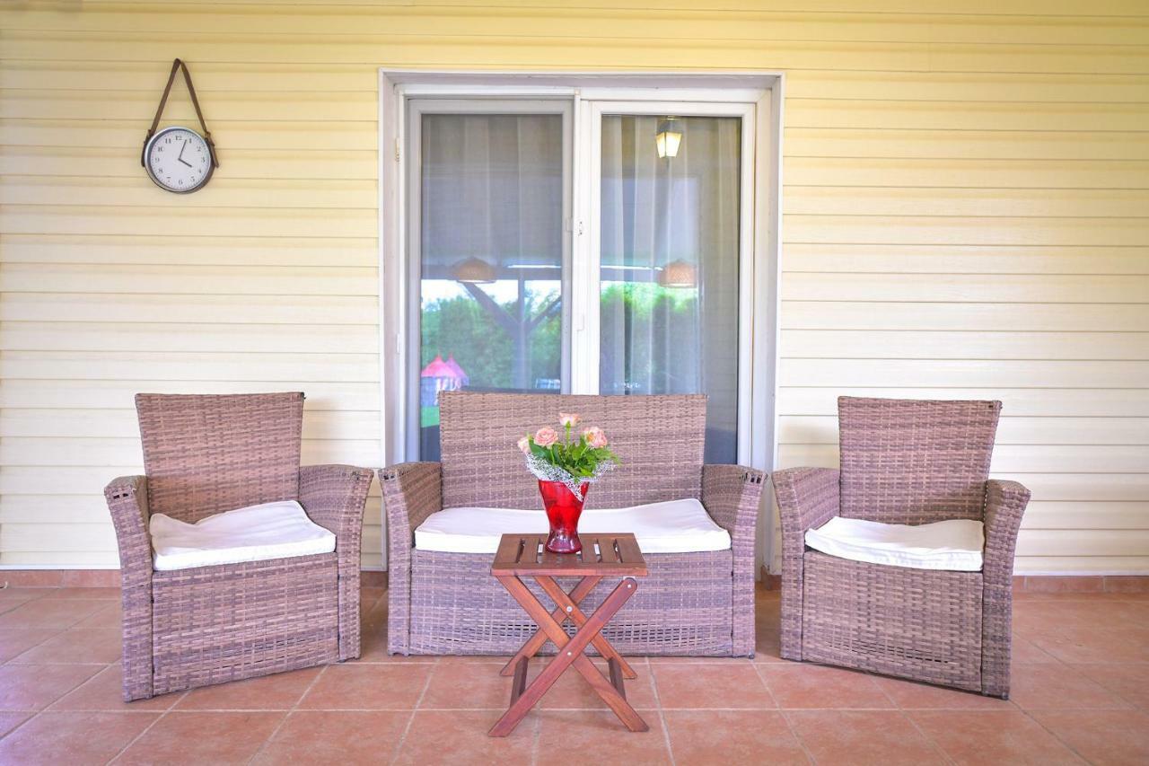 Happy Place - Casuta Galbena Domnesti  Exterior photo